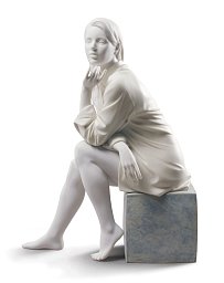 Фарфоровая статуэтка задумчивой девушки In My Thoughts Lladro 01009243