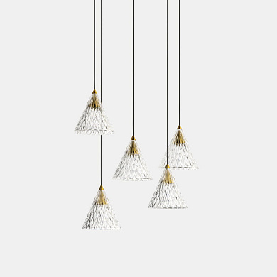 подвесной светильник с пятью конусными плафонами черного цвета