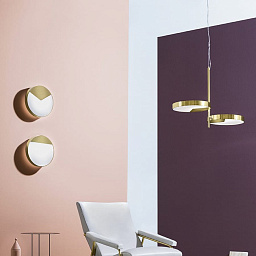 настенный светильник с горизонтальной панелью и цилиндрическими плафонами