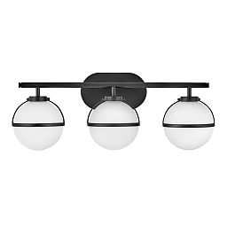 HK-HOLLIS3-O-BK-BATH Hinkley Hollis трехплафонный настенный светильник с шарообразными опаловыми стеклянными плафонами