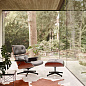 4055737093470 Eames Vitra Кресло с подставкой, кожа черная, дерево палисандр — фото 1