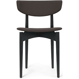 1104267279 Ferm Living Herman обеденный стул с мягким сиденьем и деревянной спинкой