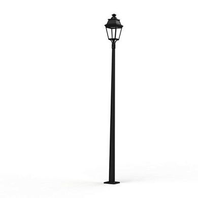 фонарный столб чёрного цвета с прозрачным плафоном