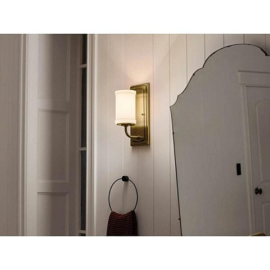 Vetivene 1 Light Wall Sconce Natural Brass настенный светильник 52454NBR Kichler