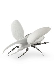 Фарфоровая статуэтка жука-геркулеса Hercules Beetle Lladro, белая матовая 01009479