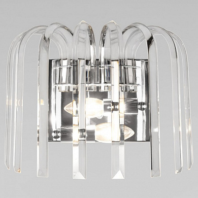 накладной светильник с гнутыми прозрачными элементами и металлической основой