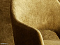 Emily 247 Тканевое кресло с подлокотниками Origins 1971