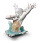 Фарфоровая статуэтка девочки, входящей в воду There I Go! Lladro 01009194 — фото 1
