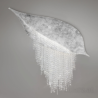 подвесная люстра с подвесками каскадной формы