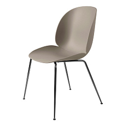 10024236 GUBI The GamFratesi Collection Beetle обеденный стул с белым сиденьем и деревянными ножками