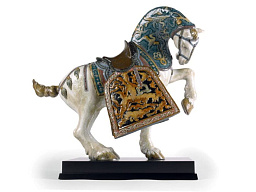 1001943 Lladro High Porcelain фарфоровая фигурка коня с декоративной сбруей