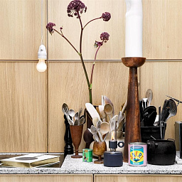 105155 Fatboy Flamtastique настольная лампа цилиндрической формы с выключателем