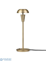 1104264671 Ferm Living Tiny настольная лампа с металлическим купольным плафоном и тонкой стойкой
