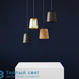 подвесной светильник с несколькими плафонами из текстурированных материалов