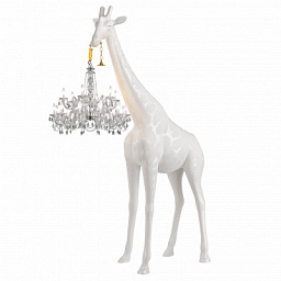19001WH Qeeboo Giraffe уличный торшер в форме жирафа с декоративной люстрой белого цвета