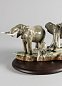 Фарфоровая скульптура группы слонов A Stop Along The Way Lladro 01009387 — фото 3