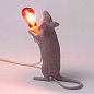SE15220SV Seletti MOUSE LAMP Standing Love Edition с USB-подключением — фото 4