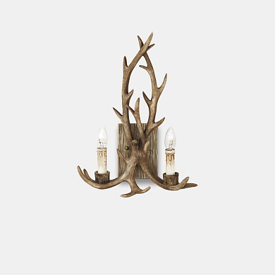 настенное бра с рожками и декоративными элементами под дерево