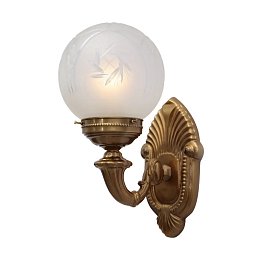PP-532 Patinas lighting Pápa бра из латуни с литой накладкой и плафоном-шаром