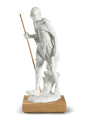 Фарфоровая статуэтка Махатмы Ганди Mahatma Gandhi Lladro 01009379