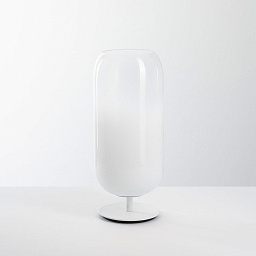 1408220A Artemide Gople настольная лампа с матовым стеклянным плафоном овальной формы на металлической подставке