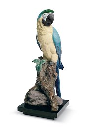 Фарфоровая скульптура ары Macaw Lladro 01008388