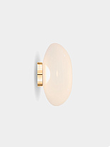 Настенный светильник Tom Dixon Melt Opal Medium - Опаловый полированный Поликарбонат с Золотой фурнитура