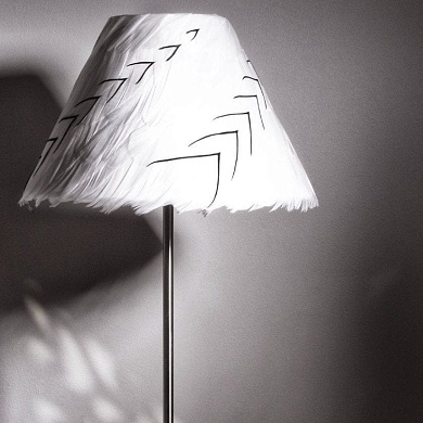 Black &amp; White Feather Lamp Shade настольная лампа Avanzato Home