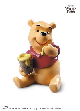Фарфоровая статуэтка медвежонка из книг Милна Winnie the Pooh Lladro 01009115