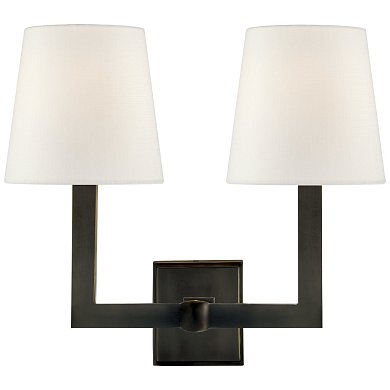 двухрожковое настенное бра с абажурами и корпусом из бронзы в геометрическом дизайне